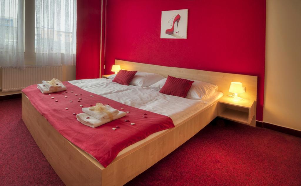 Modřice City Hostel Brno מראה חיצוני תמונה