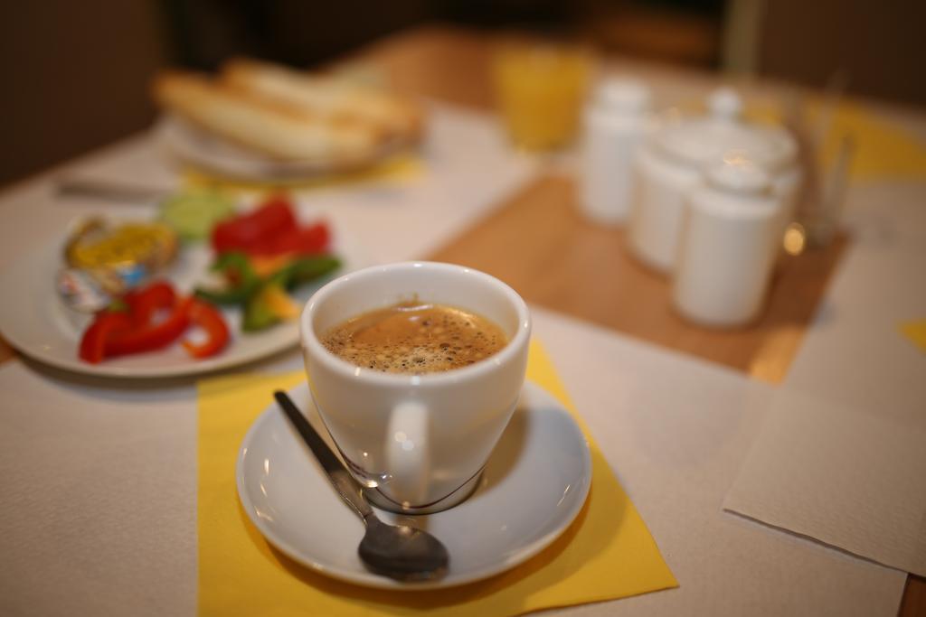 Modřice City Hostel Brno מראה חיצוני תמונה