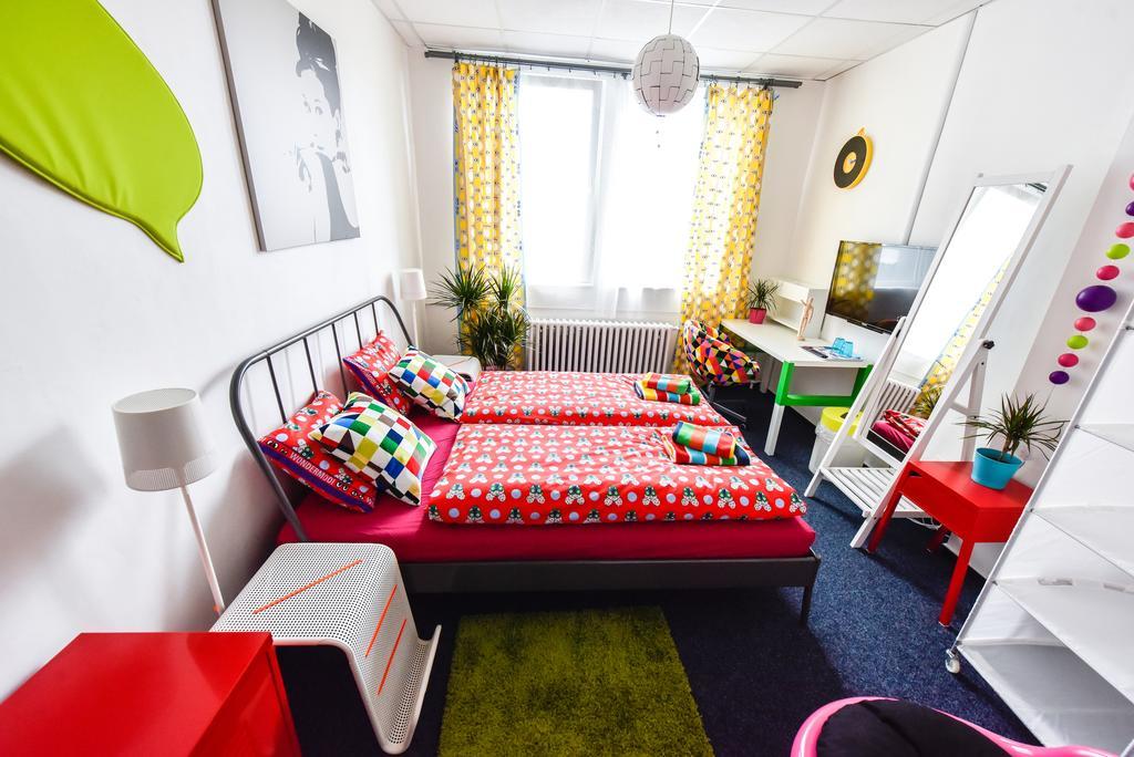 Modřice City Hostel Brno מראה חיצוני תמונה