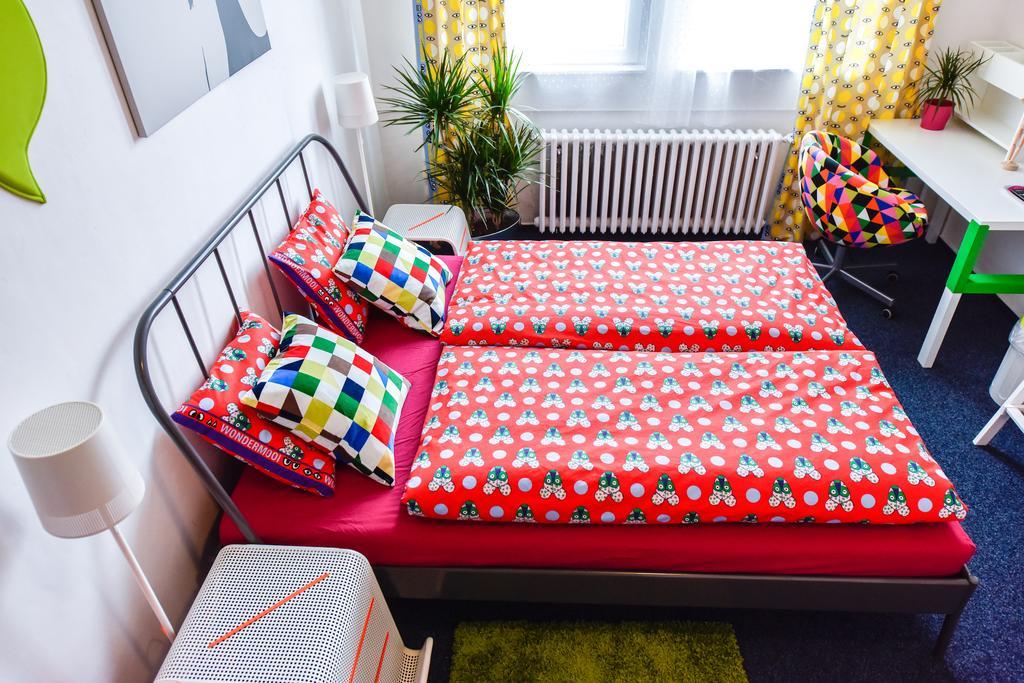 Modřice City Hostel Brno מראה חיצוני תמונה