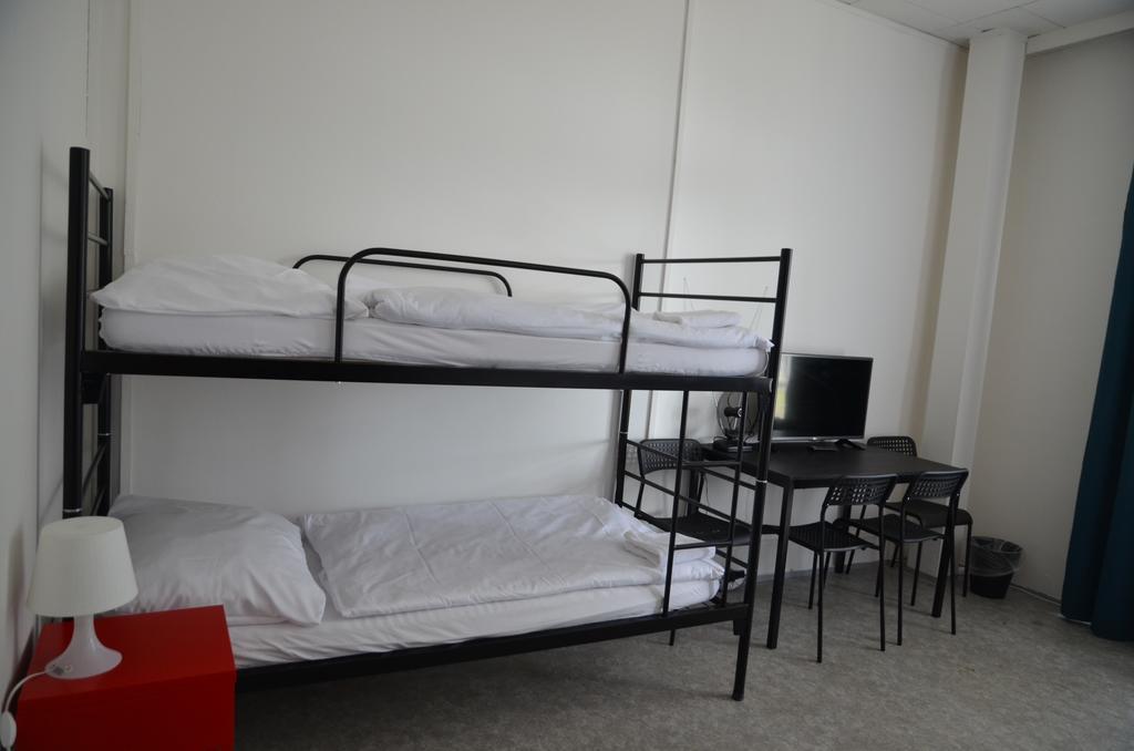 Modřice City Hostel Brno מראה חיצוני תמונה