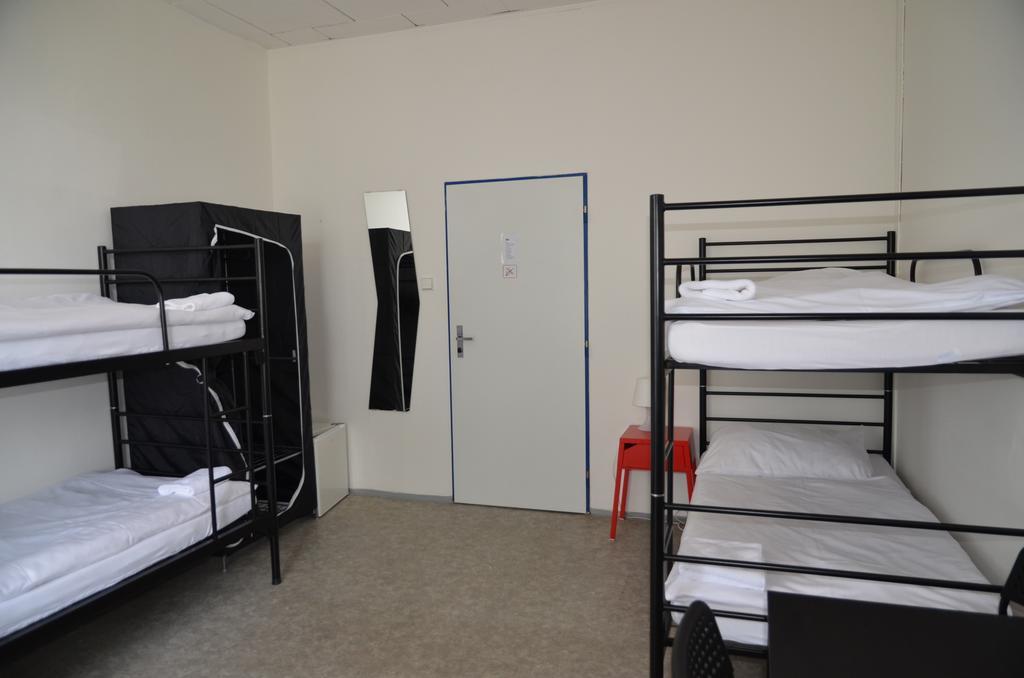 Modřice City Hostel Brno מראה חיצוני תמונה