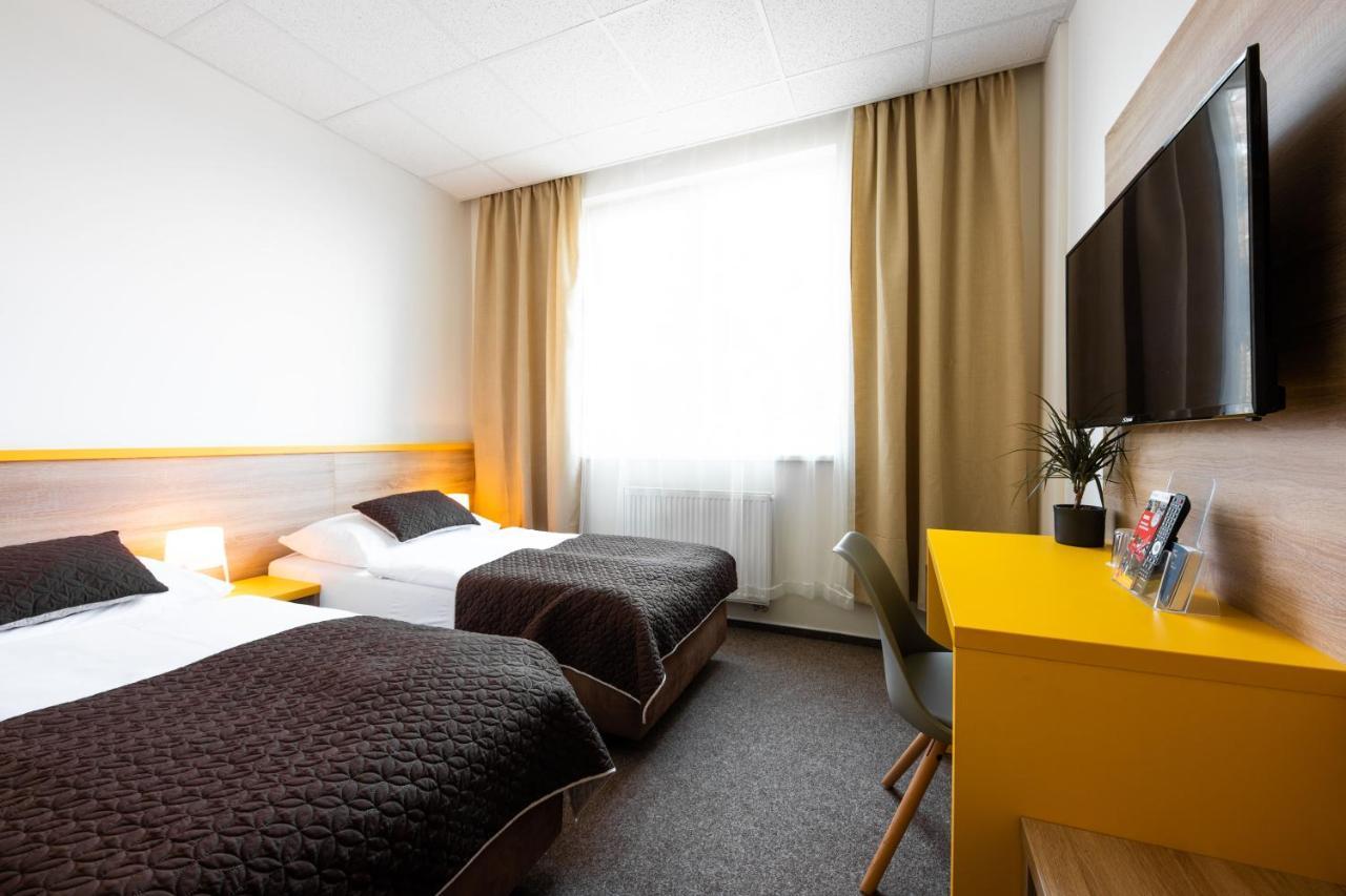 Modřice City Hostel Brno מראה חיצוני תמונה
