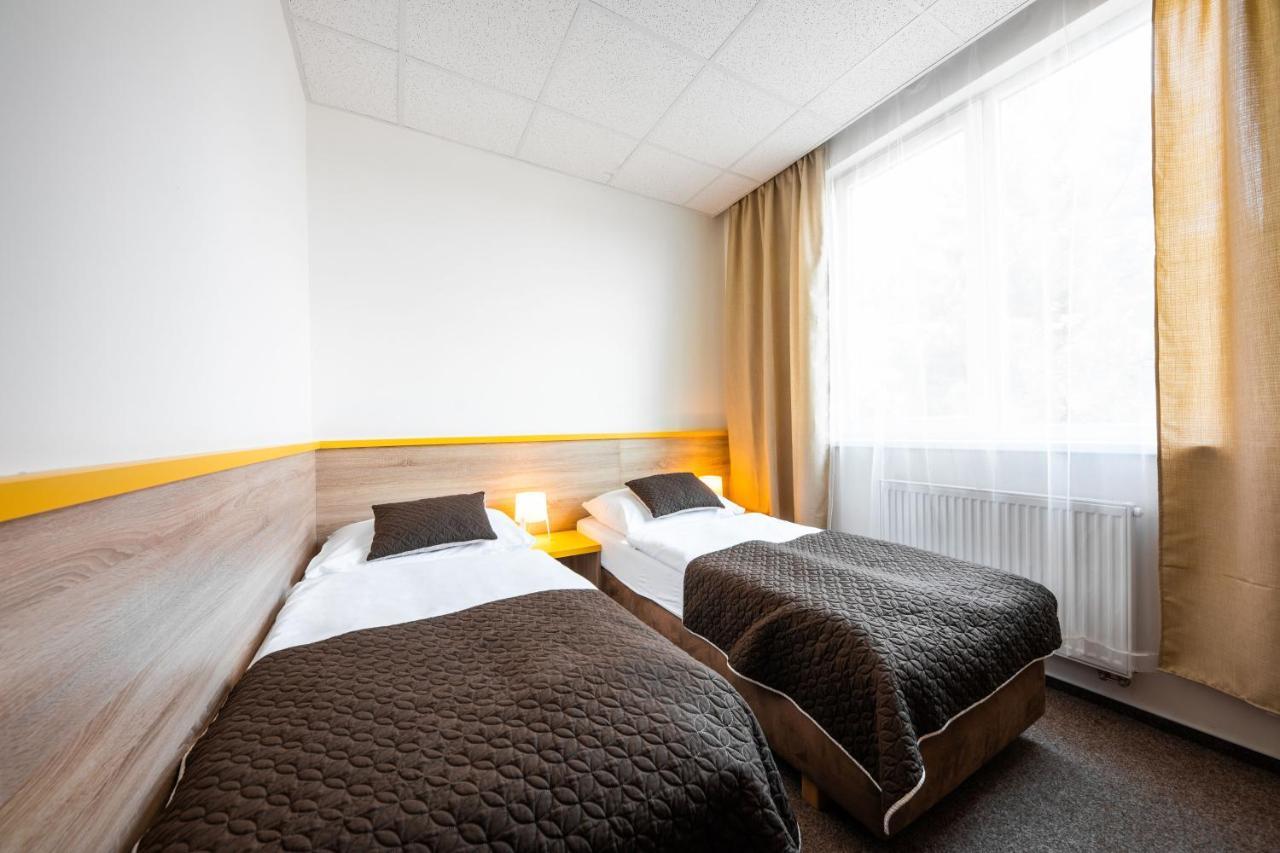 Modřice City Hostel Brno מראה חיצוני תמונה