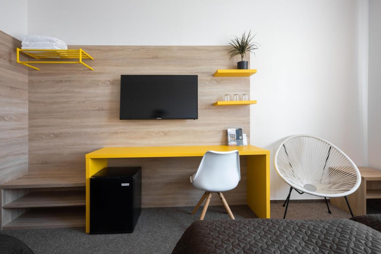 Modřice City Hostel Brno מראה חיצוני תמונה